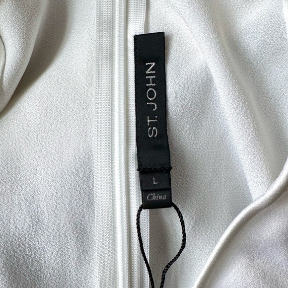 NWT St. John White Sleeveless Blouse Relaxed Fit Top Minimalist Tank Resort Lg - Picture 4 of 6